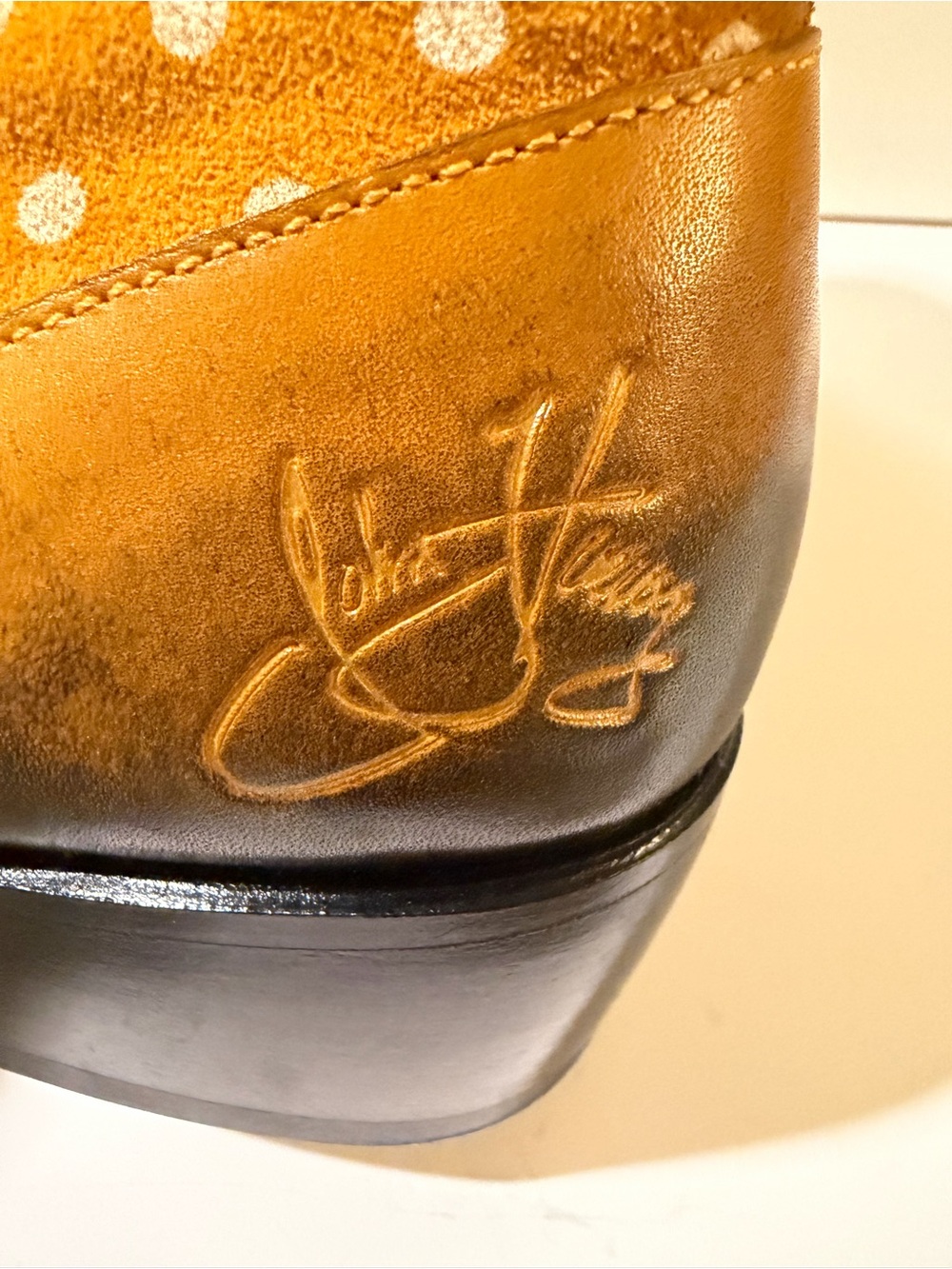 Like new! John Fluevog Eugene Polka Dot Mustard Lace-Up Ankle Boots- sz 5.5 - Picture 6 of 13